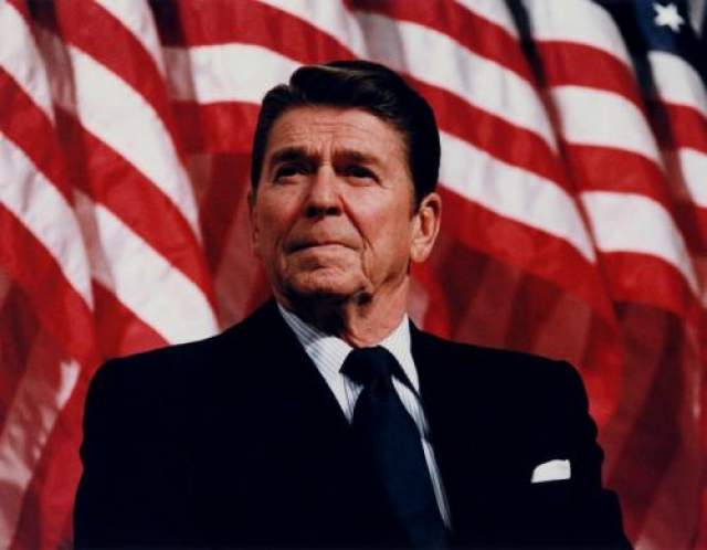 Рональд Рейган  Всего через два месяца после вступления в должность, на президента Рейгана было совершено покушение. 