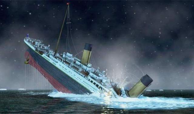 К сожалению, "Титаник" пошел на дно, столкнувшись с айсбергов в северной Атлантике. В результате крушения подбило более 1500 человек из 2224 пассажиров на борту. Многие из них погибли только потому, что спасательных шлюпок было недостаточно. 