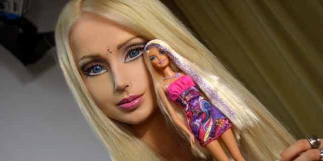 Валерия Лукьянова - кукла Барби. Девушка из Украины отрицает, что делала какие-либо пластические операции, чтобы походить на знаменитую куклу.