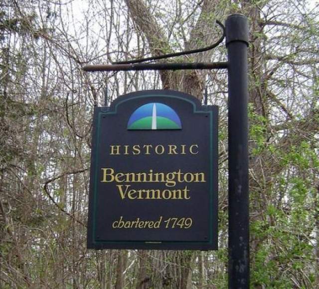 Исчезновения, связанные с "Беннингтонским треугольником"  Бенингтонский треугольник" - это область на юго-западе штата Вермонт, где с 1920 по 1950 год таинственным образом пропало более десяти человек. 