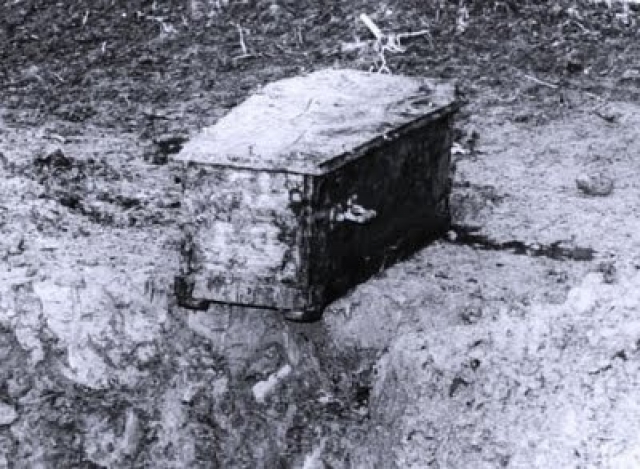 17-ого мая того же года гроб действительно был найден в пятнадцати километрах от прежнего места.
