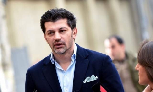 Несмотря на первое место в списках, Каладзе председателем правительства тогда так и не стал. Но пару важных постов в государстве он все-таки получил, став вице-премьером и министром энергетики Грузии.