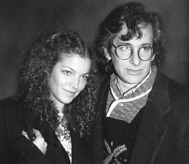Стивен Спилберг. Актриса Эми Ирвинг "случайно" познакомилась с режиссером в конце 70-х.