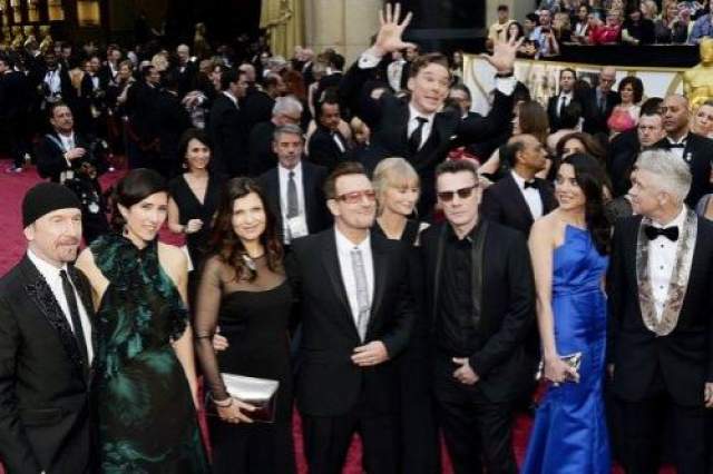 Бенедикт Камбербэтч фотобомбит U2