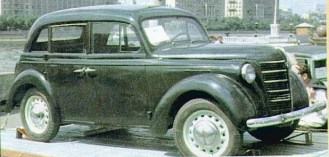КИМ-10 - первый советский серийный малолитражный легковой автомобиль.
