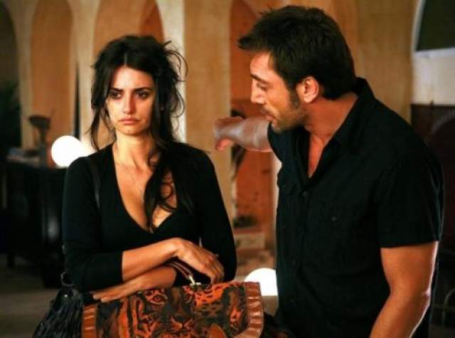 Испанские звезды Хавьер Бардем и Пенелопа Крус познакомились и впервые сыграли любовников, когда снялись в романтическом фильме 1992 года с неоромантическим названием "Ветчина, ветчина" (или "Хамон, хамон"). 