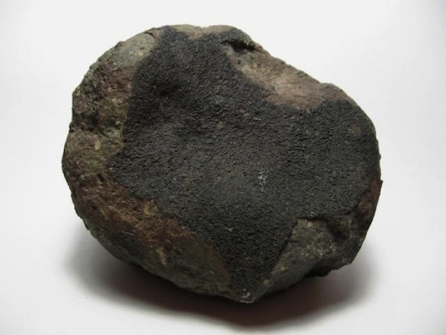 В состав метеорита составе впервые был найден неизвестный ранее минерал, получивший название пангит: учёные предполагают, что такой минерал входит в состав множества космических объектов, в частности, астероидов.