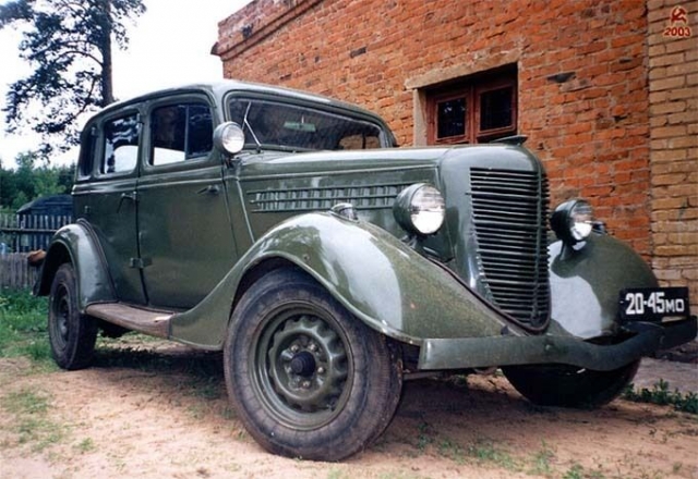 Легковой автомобиль ГАЗ-11-73 выпускался в 1940-1948 годах, развивал максимальную скорость в 120 км/ч и имел мощность 76 л.с.