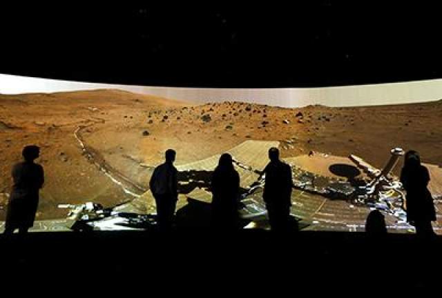 Панорама Марса на выставке Вселенной в Национальном морском музее в Гринвиче, Лондон, Великобритания, 5 июня 2013 года. 