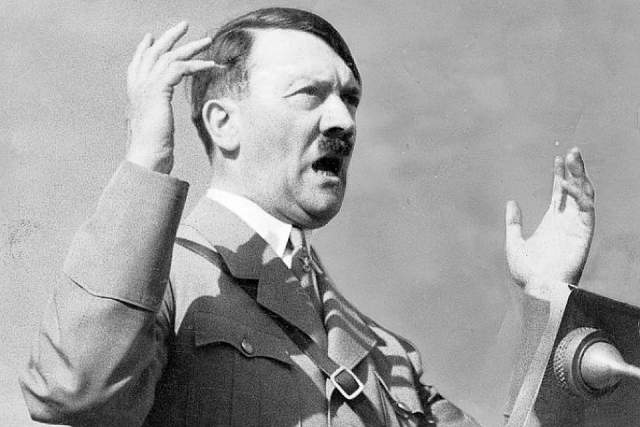 Кроме этого Гитлер страдал от хронического метеоризма, для борьбы с которым безуспешно применял 28 лекарственных средств.