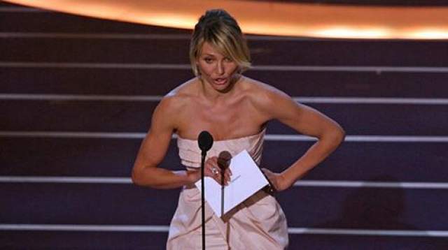Камерон Диас , вышедшая в 2008 году вручать "Оскара" за лучшую операторскую работу, не смогла с первого раза осилить слово "кинематография"