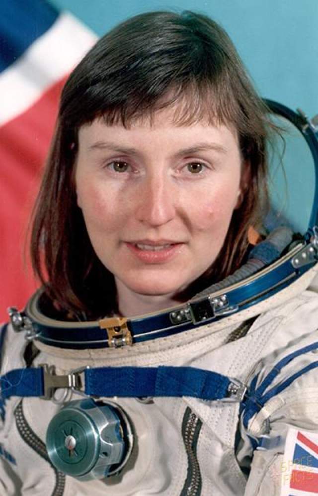 Великобритания - первая страна, чей первый космонавт - женщина. По состоянию на январь 2013 года Хелен Патрисия Шармен остается первым и пока что единственным британским космонавтом. 