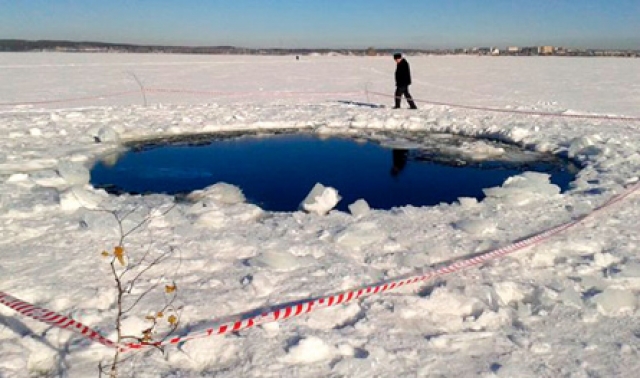 Наиболее крупные из фрагментов метеорита, общей массой 654 килограмма, были подняты 16 октября 2013 года со дна озера Чебаркуль (Челябинская область).