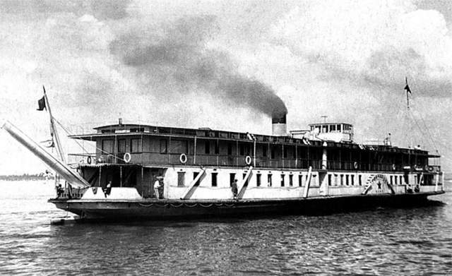 Пароход "Композитор Бородин" Российский и советский грузо-пассажирский речной пароход со стальным корпусом. Пароход был спущен на воду в 1905 году и назывался "Чистополец". В 1913 году судно было переименовано в "Иван Сусанин", в 1918 в "Композитор Бородин", а во время Сталинградской битвы пароход был переоборудован в санитарно-транспортное судно и назывался СТС-56. 