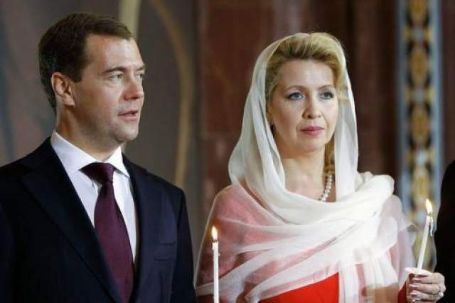 Дмитрий Медведев с супругой в 2011 году 
