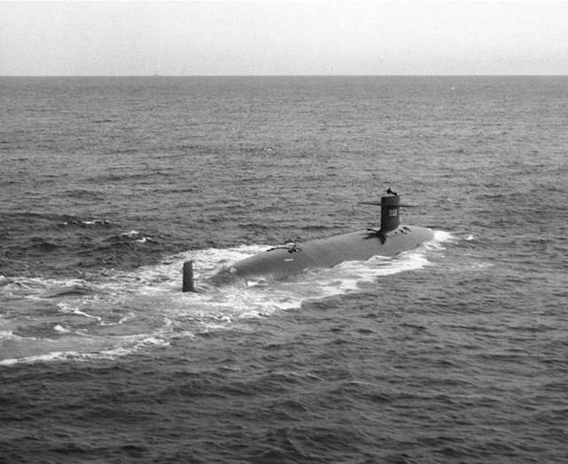 Подводная лодка ВМС США "Трешер", 1963 год Подводная лодка Thresher погибла в далеком 1963 году, она была построена тремя годами ранее и являлась первой в своем роде подлодкой типа "Трешер".