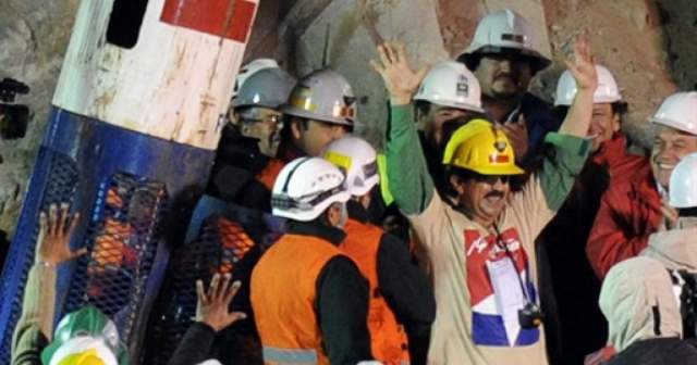 Очередная операция по спасению началась 12 октября 2010 года в 19:00. Для спасения в шахту спустились шесть спасателей. Все 33 шатера были подняты менее чем за сутки. Шахтеров встречали родственники, а также президенты Чили и Боливии - Эво Моралес, сам бывший шатер. Спасение шахтеров обошлось Чили в 22 миллиона долларов. 