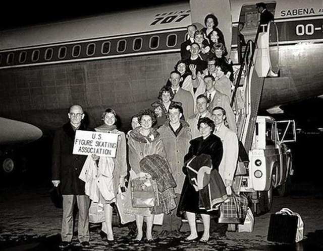 В 1961 году самолет Boeing 707 разбился, совершая посадку в аэропорту Брюсселя. 73 человека погибло, включая весь состав сборной США по фигурному катанию.