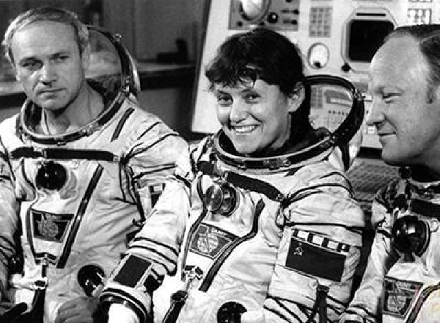 Первая женщина-космонавт, совершившая выход в открытый космос - Светлана Савицкая, 25 июля 1984 года. 