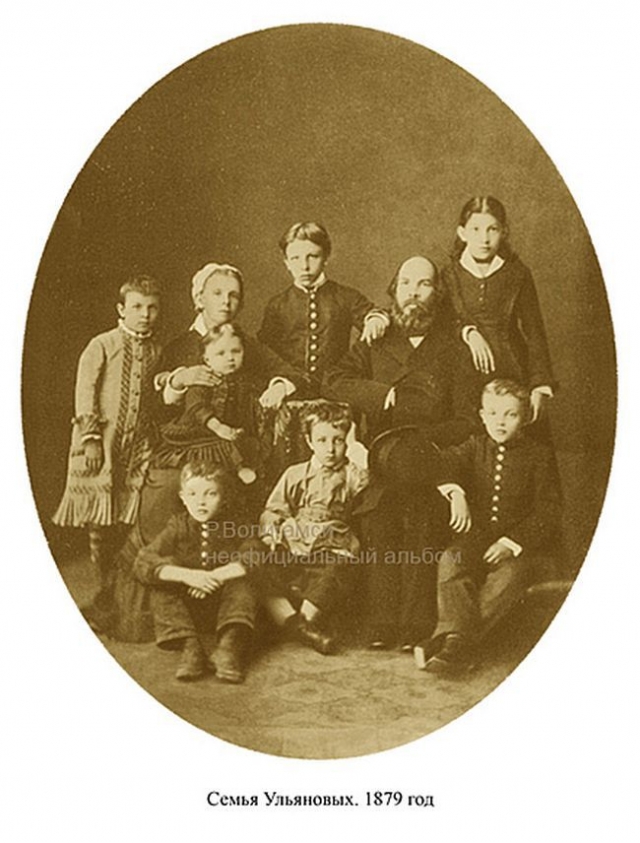 В замужестве Мария Александровна родила восьмерых детей: четырех сыновей и четырех дочерей. Позже потеряла мужа и ей пришлось взять все хозяйство на себя.