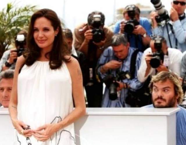 Дастин Хоффман и Джек Блек заботили фото Анджелины Джоли 