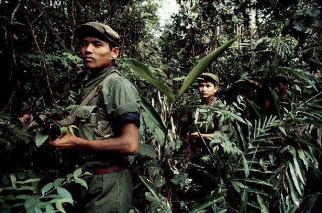 Сейчас остатки отрядов "красных кхмеров" продолжают скрываться в джунглях, промышляя разбоем и контрабандой.