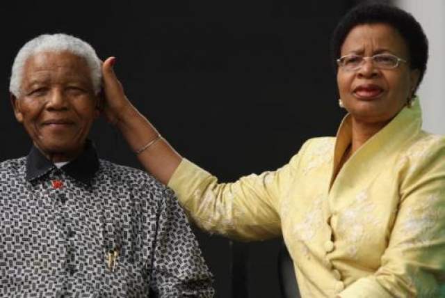 Графа Симбине и Нельсон Мандела  Графа Симбине - единственная в мире женщина, сумевшая побывать первой леди двух разных государств. 